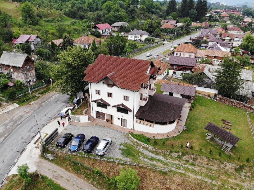 Heaven Guesthouse Corbeni Dış mekan fotoğraf