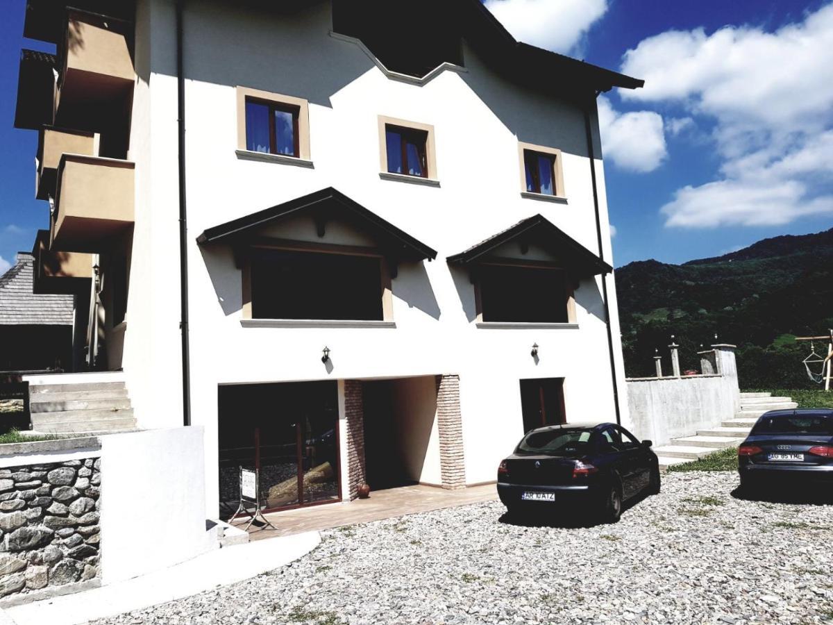 Heaven Guesthouse Corbeni Dış mekan fotoğraf