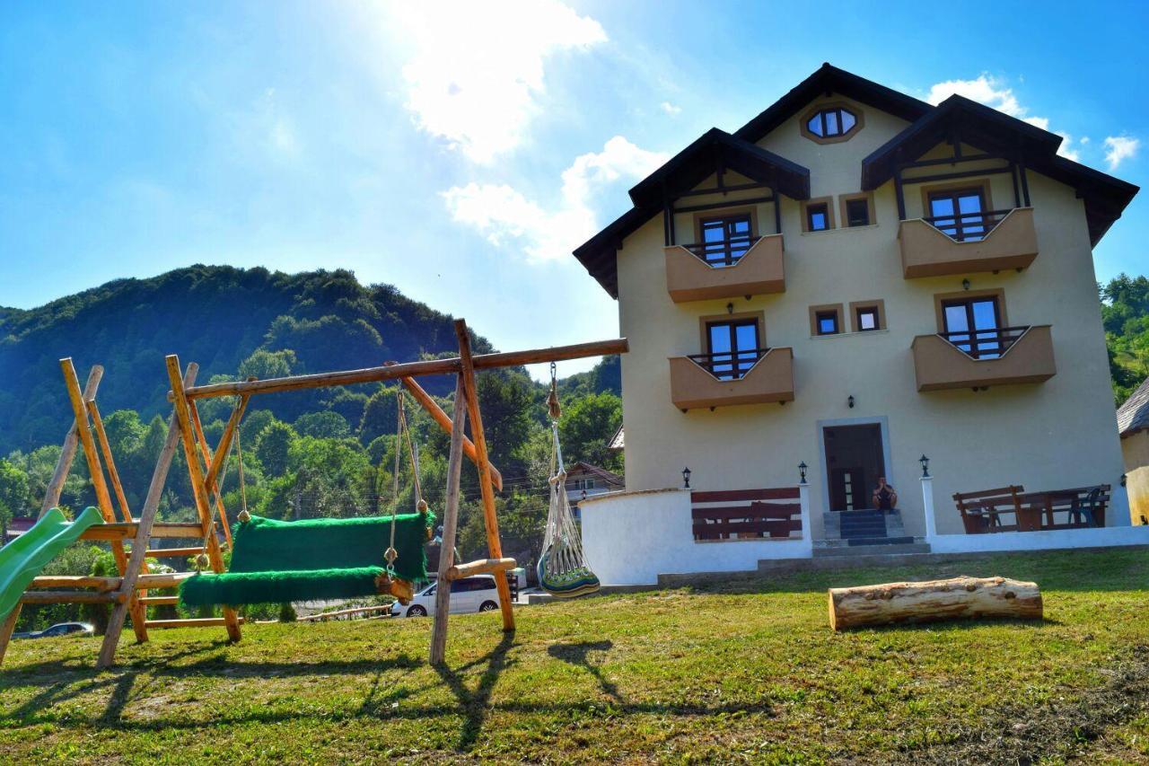 Heaven Guesthouse Corbeni Dış mekan fotoğraf