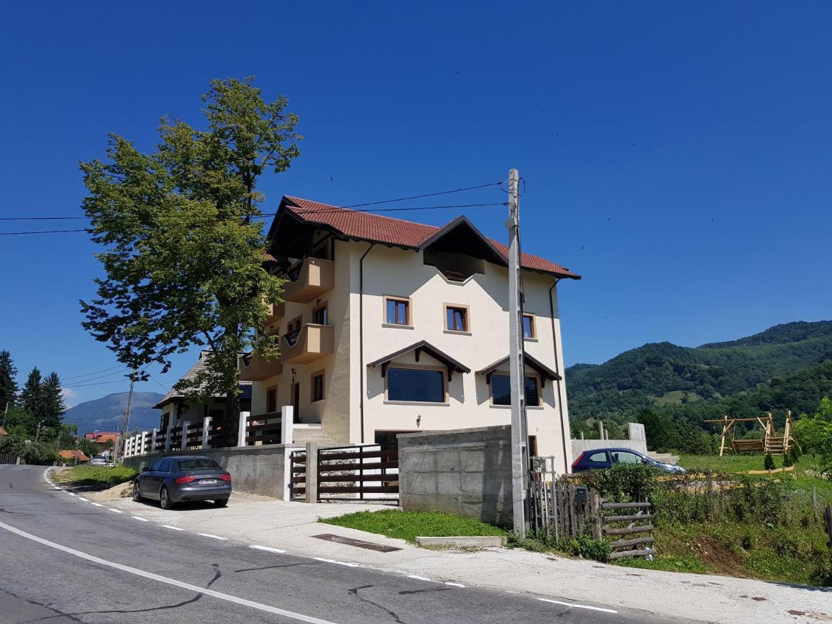 Heaven Guesthouse Corbeni Dış mekan fotoğraf